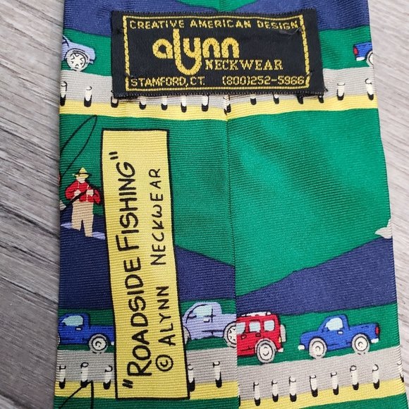 ALYNN NECKWEAR Silk "Roadside Fishing" Tie - Picture 5 of 6